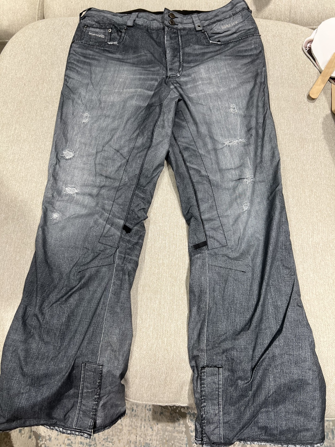 Men’s snow pants