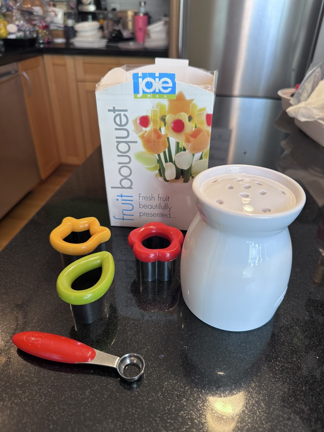 Joie Fruit Bouquet 16-Piece Set