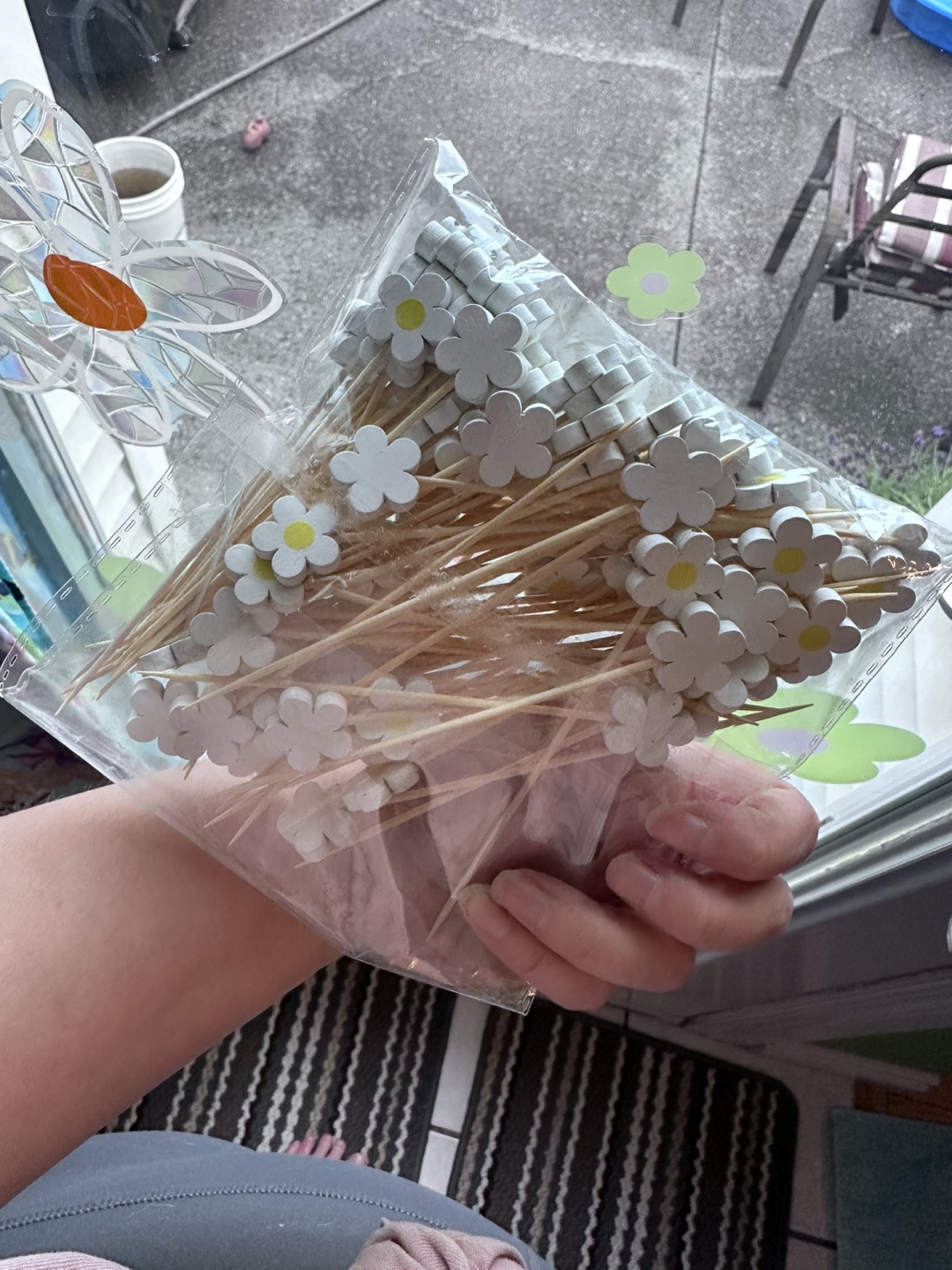 Daisy Flower  wooden food picks - photo 2