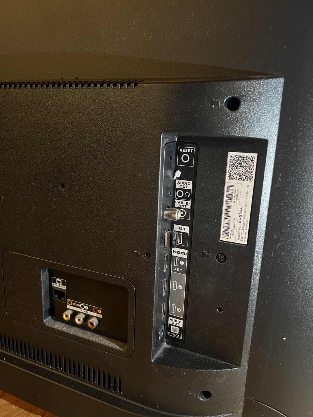 TCL 49" 4K Roku TV - Model 49S405 - photo 3