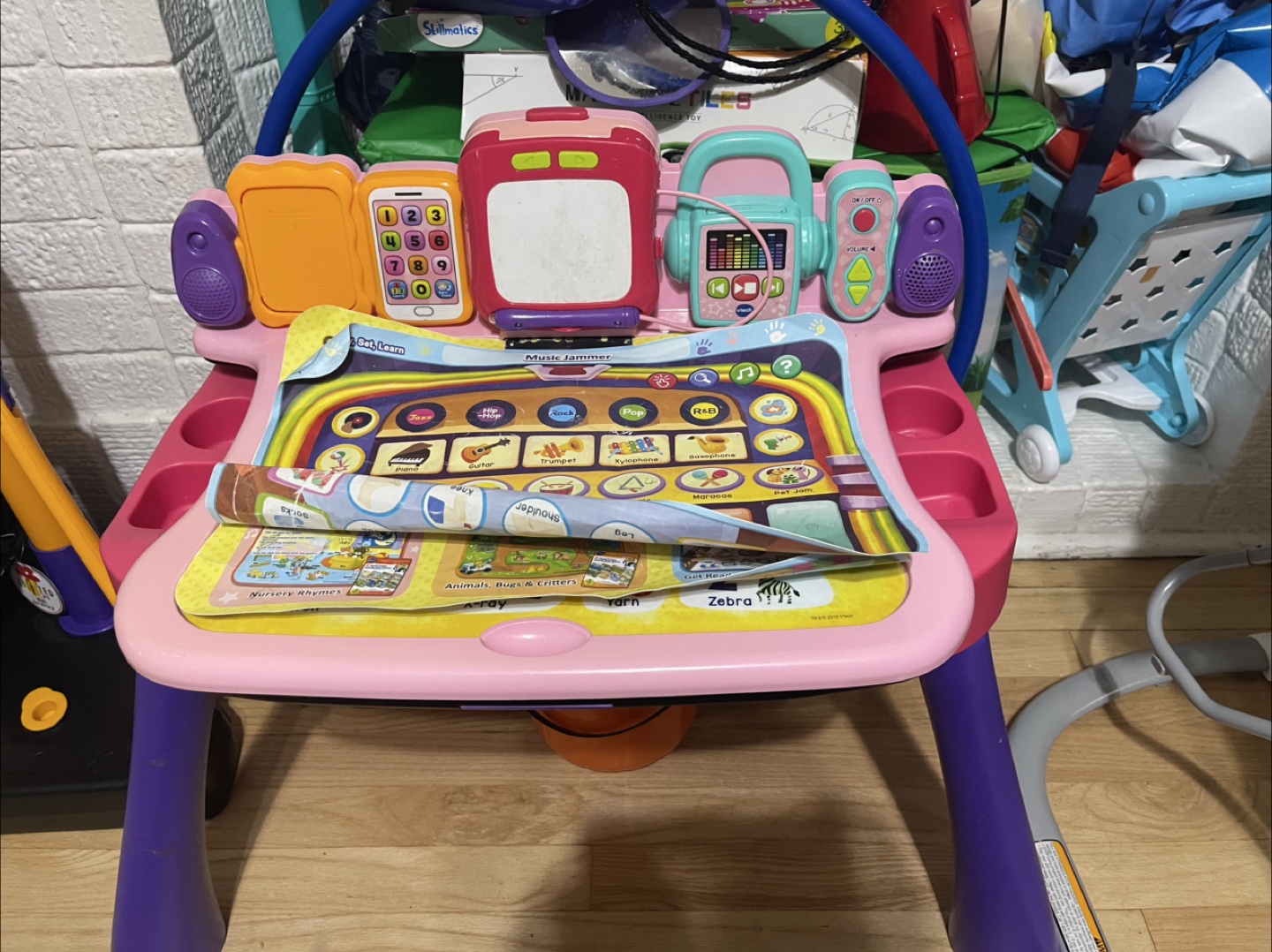 VTech Lil' Learning Station Desk