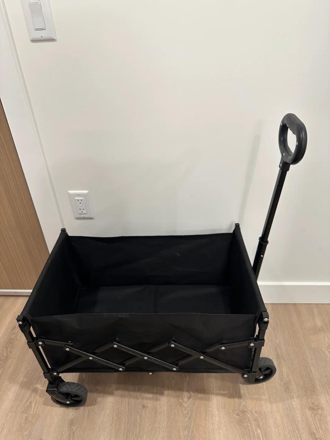 Black Folding Wagon thumbnail