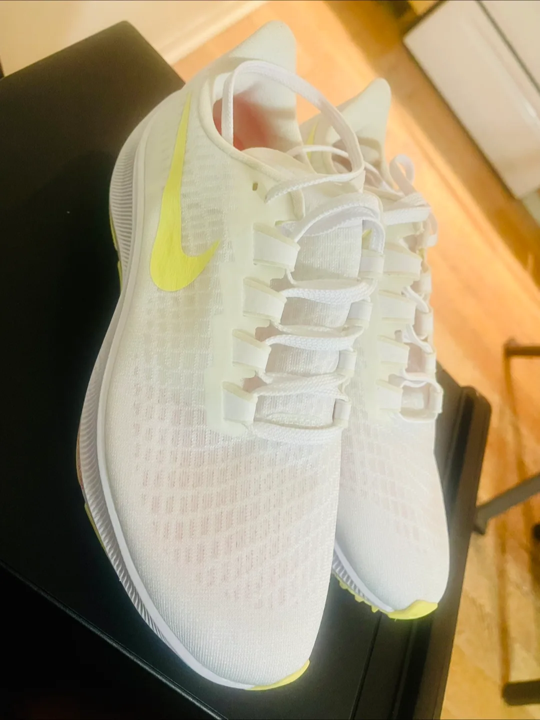 Nike Air Zoom Pegasus 38 Women's Running Shoes - US 10 image indicator(2)