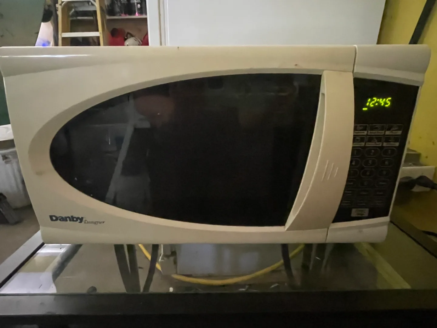 Danby Designer Microwave Oven thumbnail