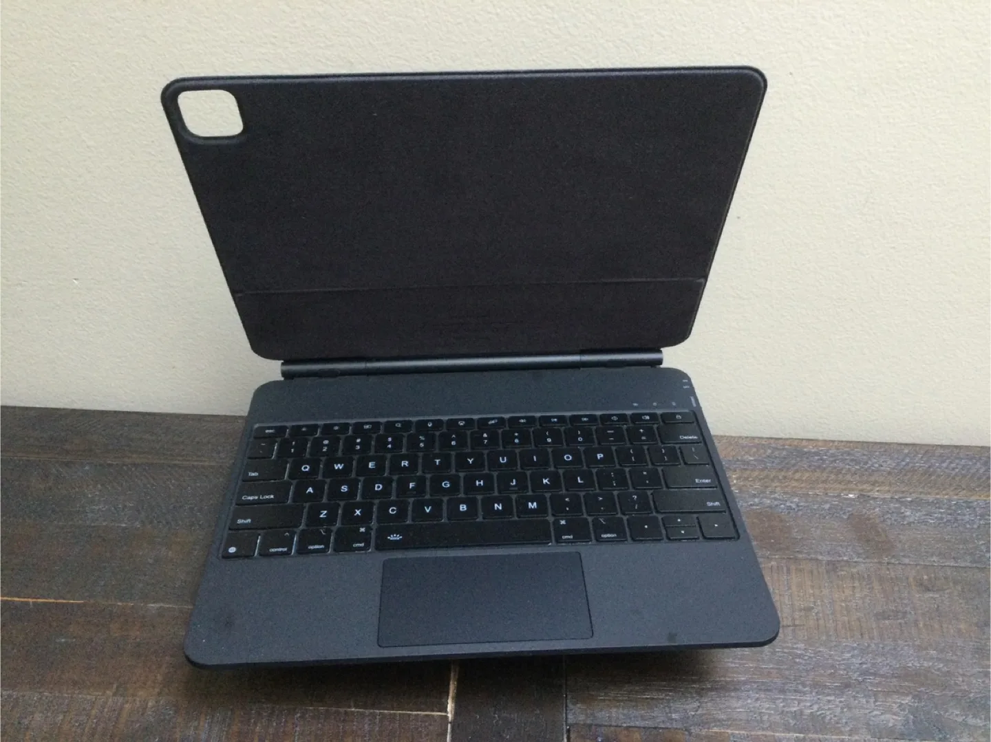 🇨🇦 iPad black Magic Keyboard Folio New thumbnail