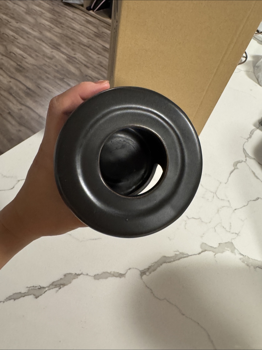 Free Black Ceramic Oil Diffuser 🇨🇦 - photo 3