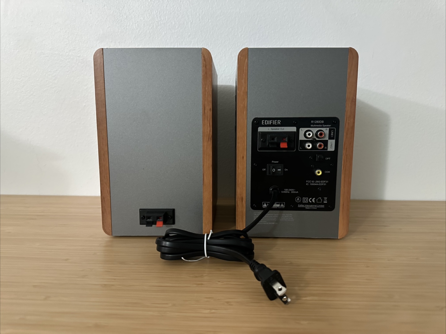 Edifier R1280DB Multimedia Speakers - photo 3