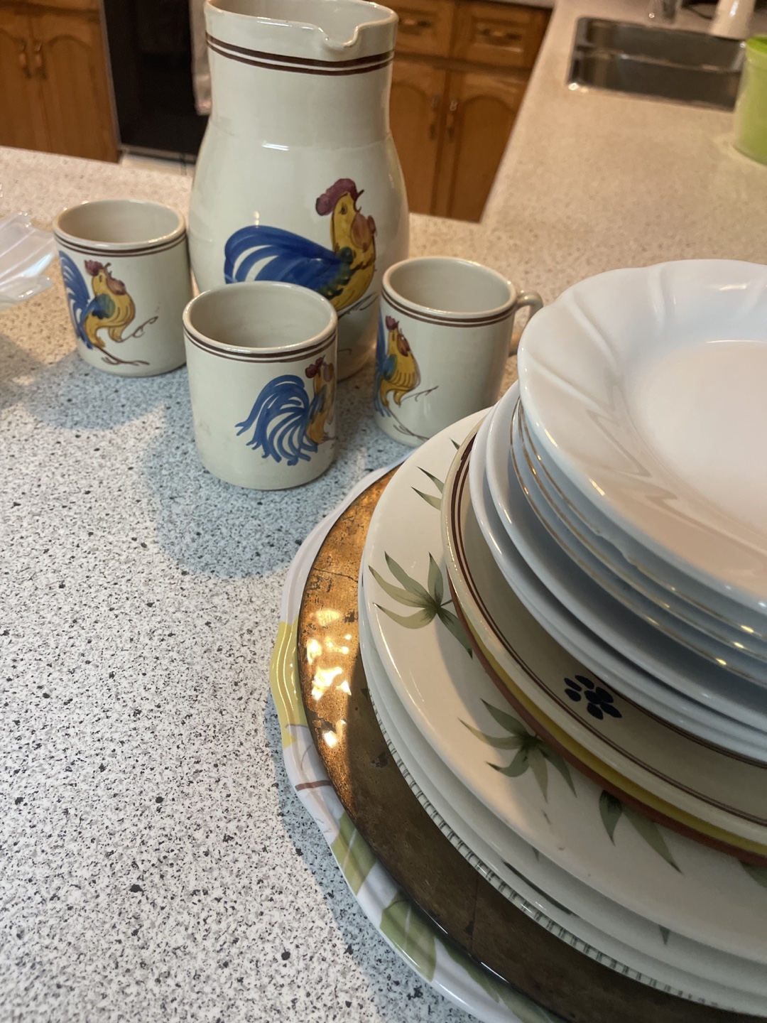 Rooster Pitcher and Mug Set and assorted plates - photo 2