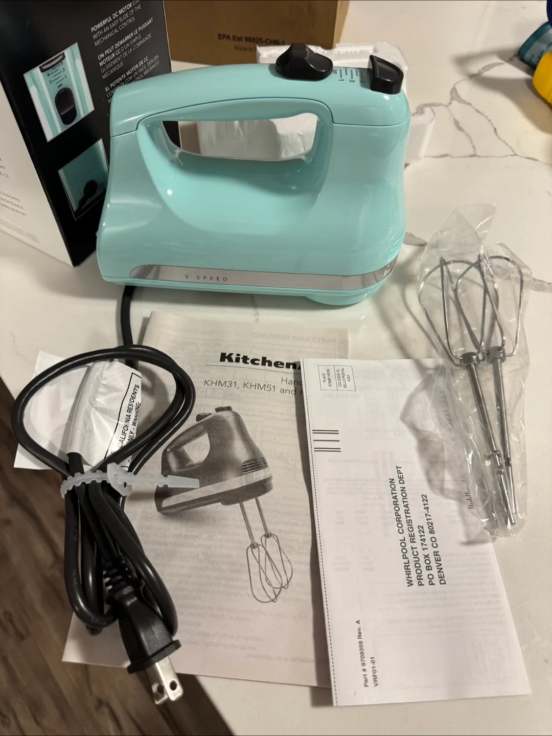 KitchenAid Hand Mixer - Like New! 🇨🇦 thumbnail