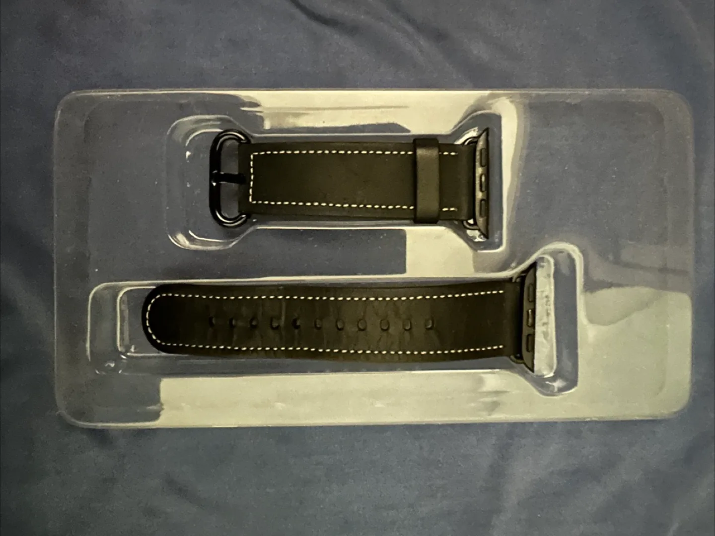 DASSARI Apple Watch Leather Band 40mm - New in Box! image indicator(3)