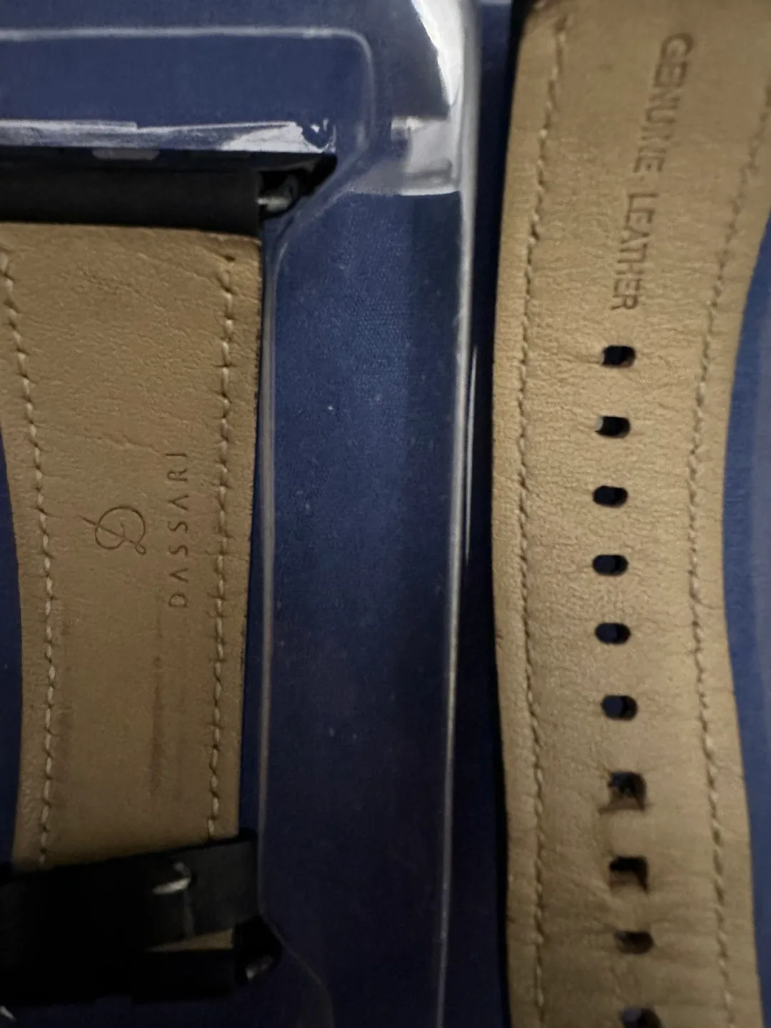 DASSARI Apple Watch Leather Band 40mm - New in Box! image indicator(4)