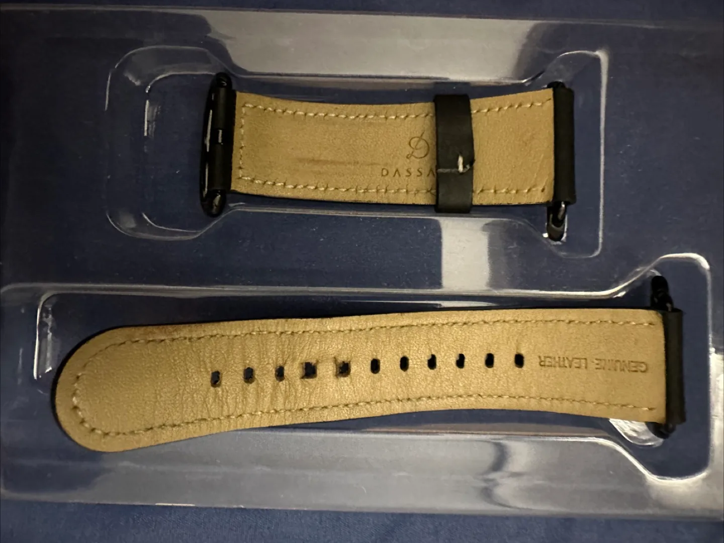 DASSARI Apple Watch Leather Band 40mm - New in Box! image indicator(5)