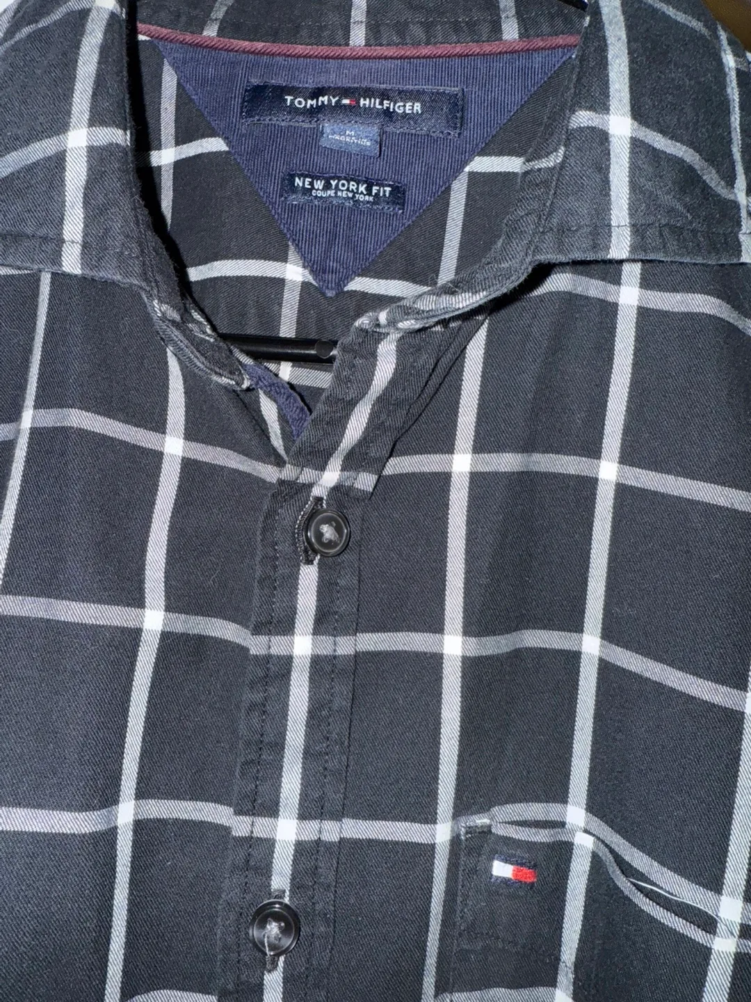 Tommy Hilfiger Black Plaid Button-Up Shirt - M image indicator(2)