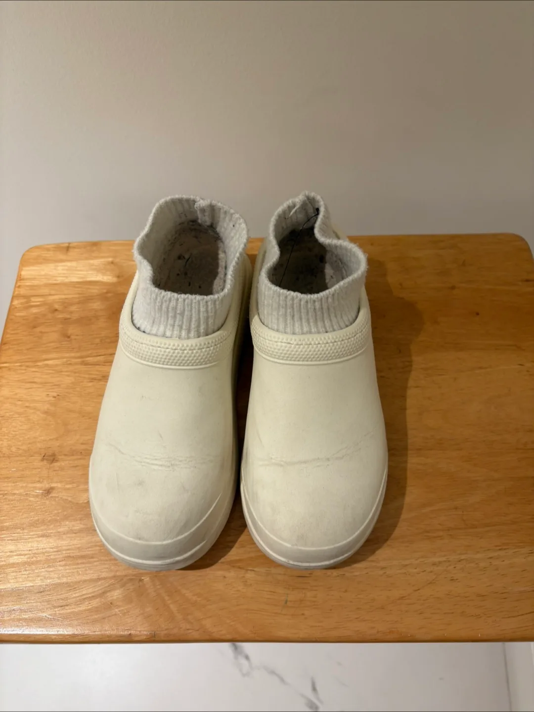 Cream Shoes Size 8 (39-40) thumbnail