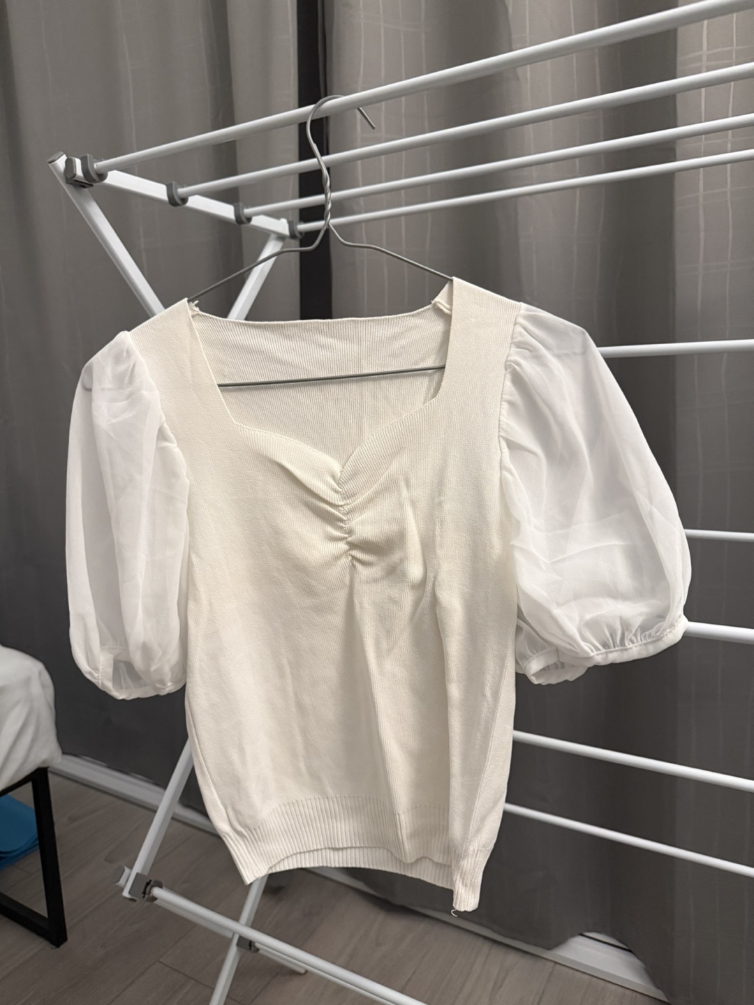 White Knit Top with Puff Sleeves