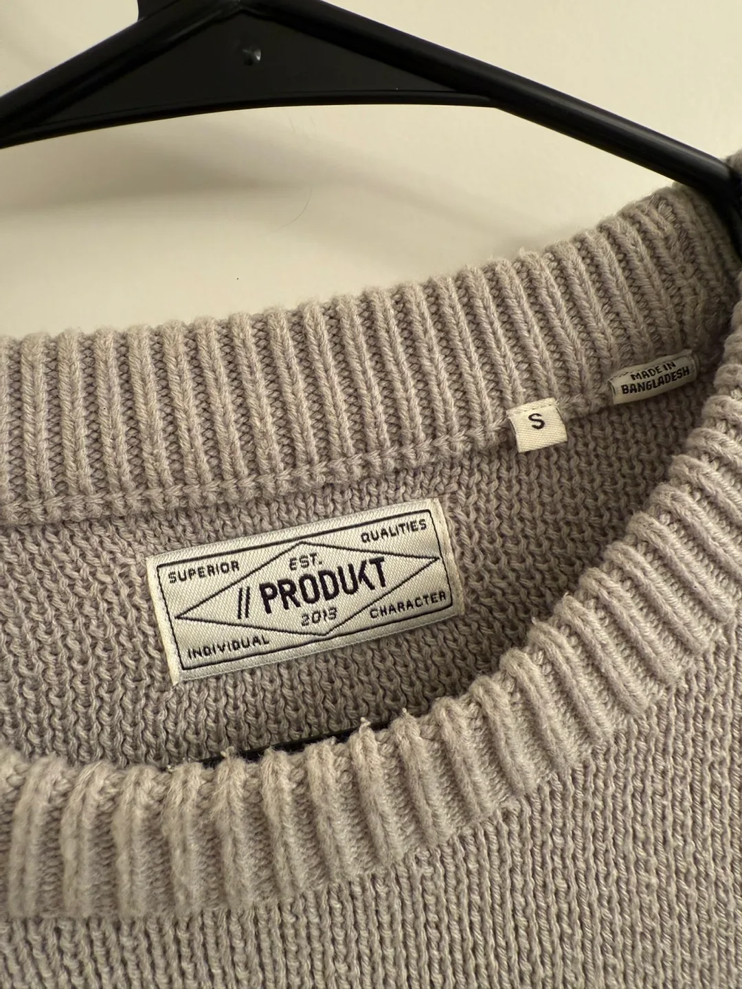 Product Grey Sweater - Size Small image indicator(2)