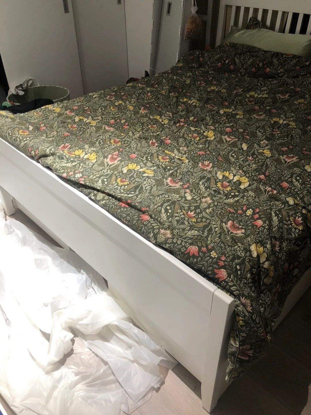 IKEA Hemnes Queen Bed Frame - White thumbnail