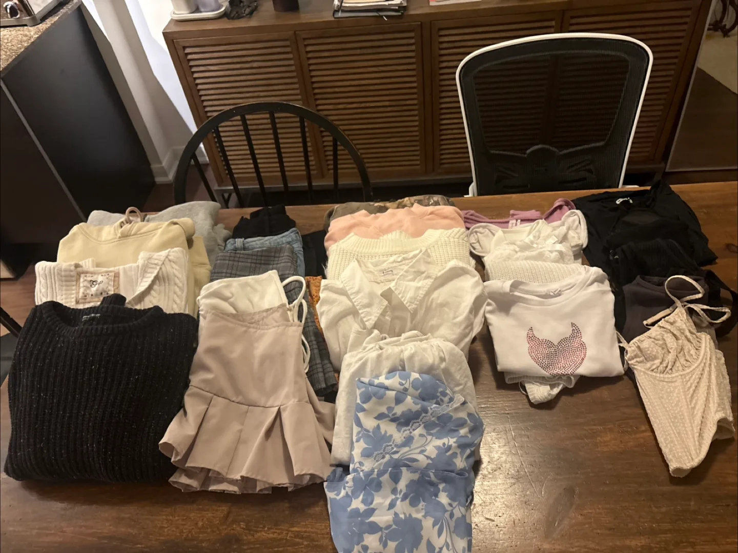Assorted Women's Clothing Bundle - Aritzia, Garage, UO etc thumbnail