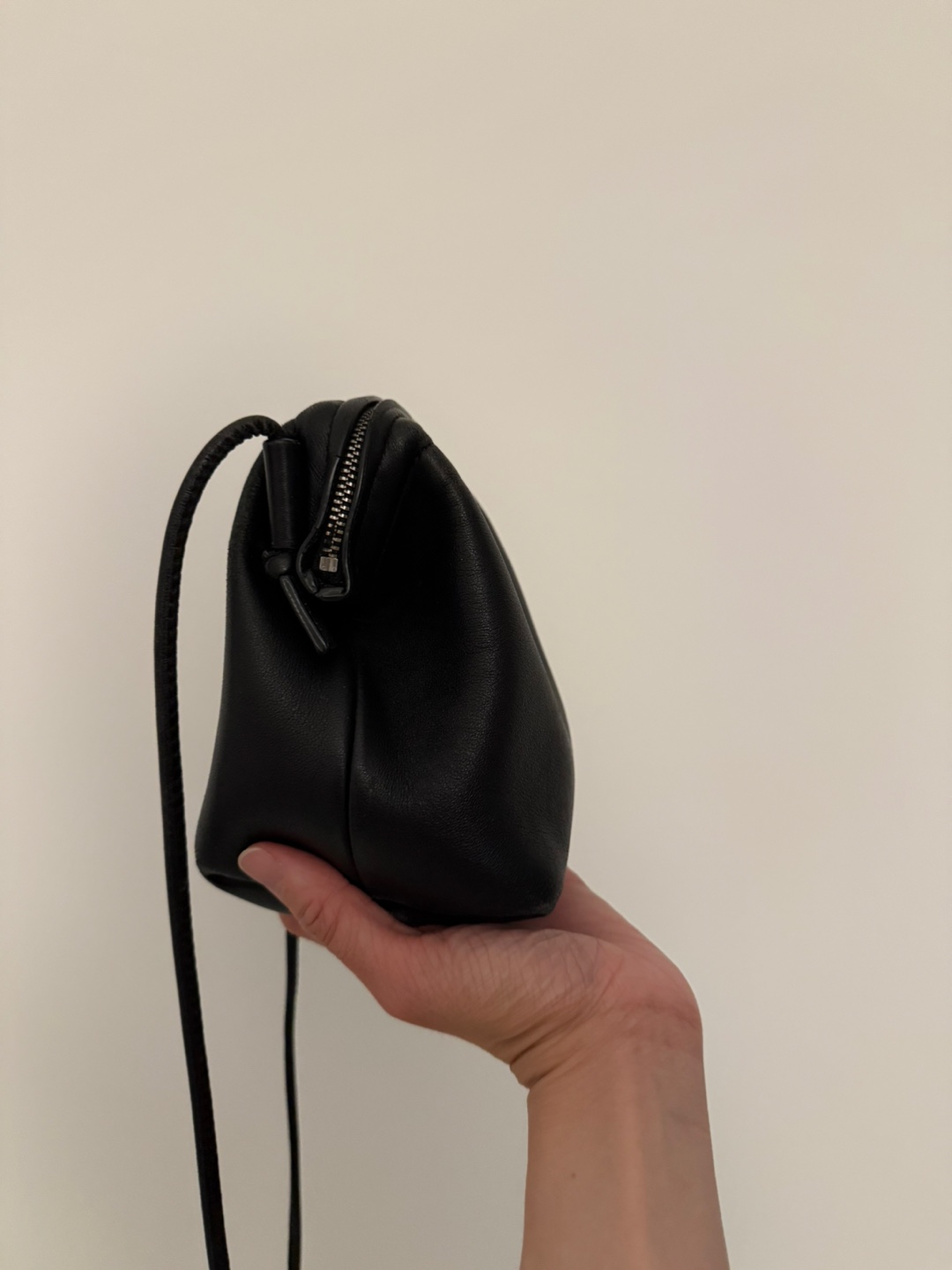 COS Black Leather Crossbody Bag - photo 3