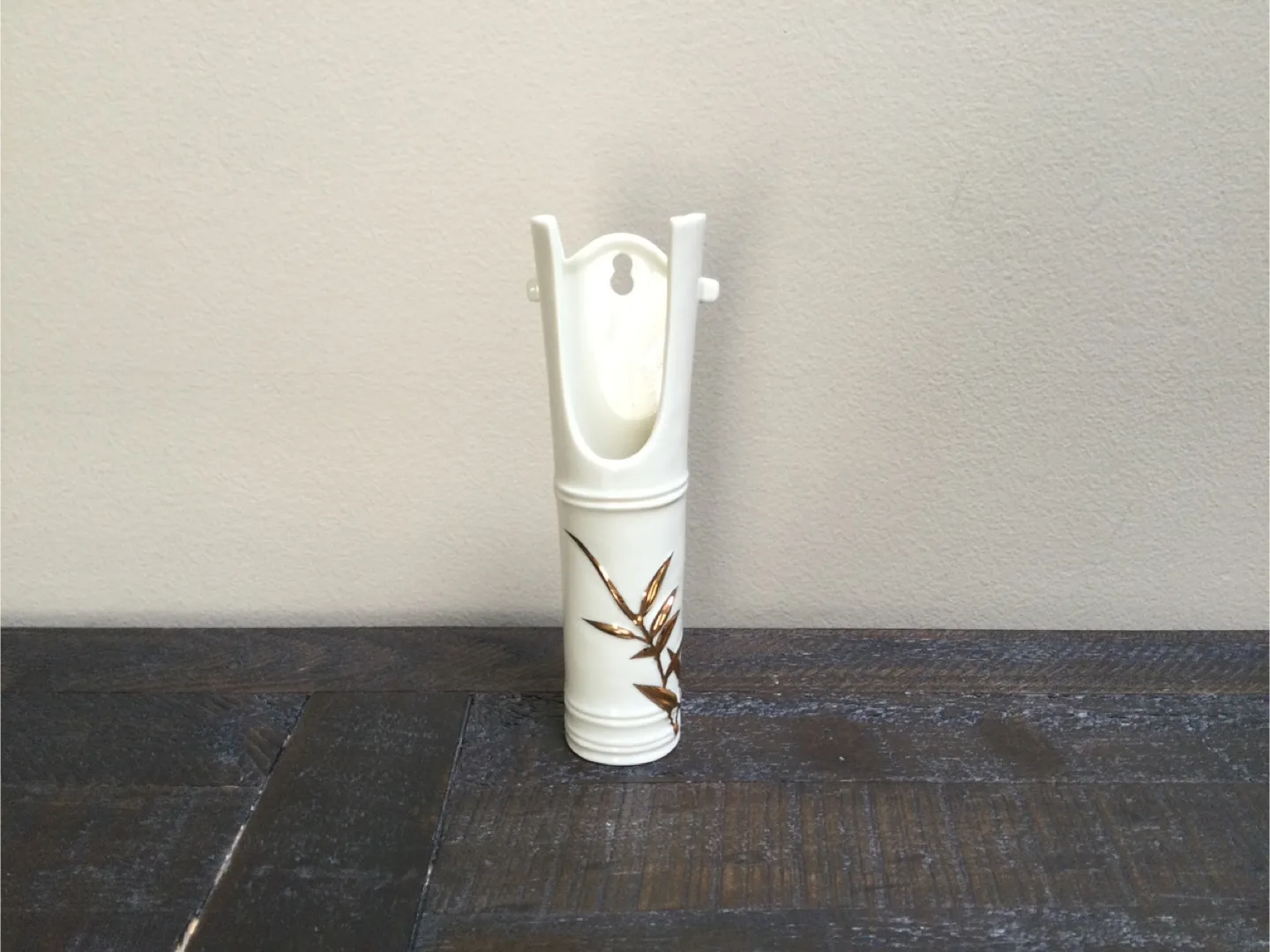 🇨🇦Porcelain small wall vase thumbnail