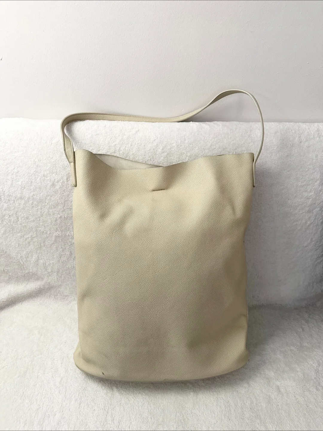 Authentic Oat + Fort Vegan Leather Tote Bag Oatmeal Light Beige image indicator(2)
