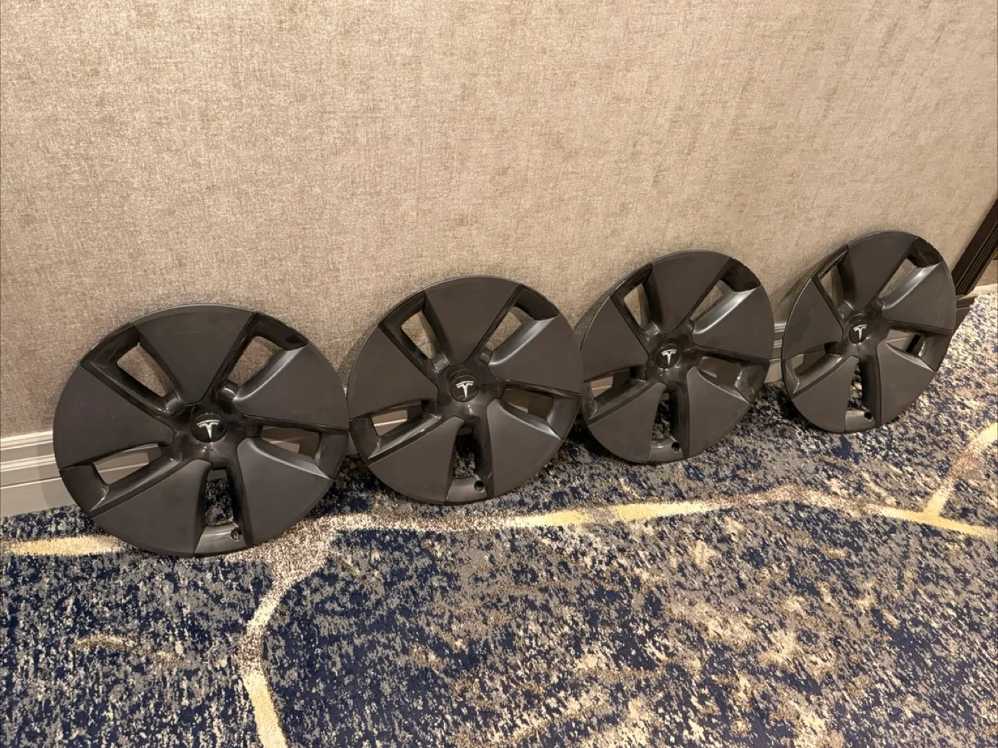 Tesla Model 3 Wheel Covers Set of 4 thumbnail