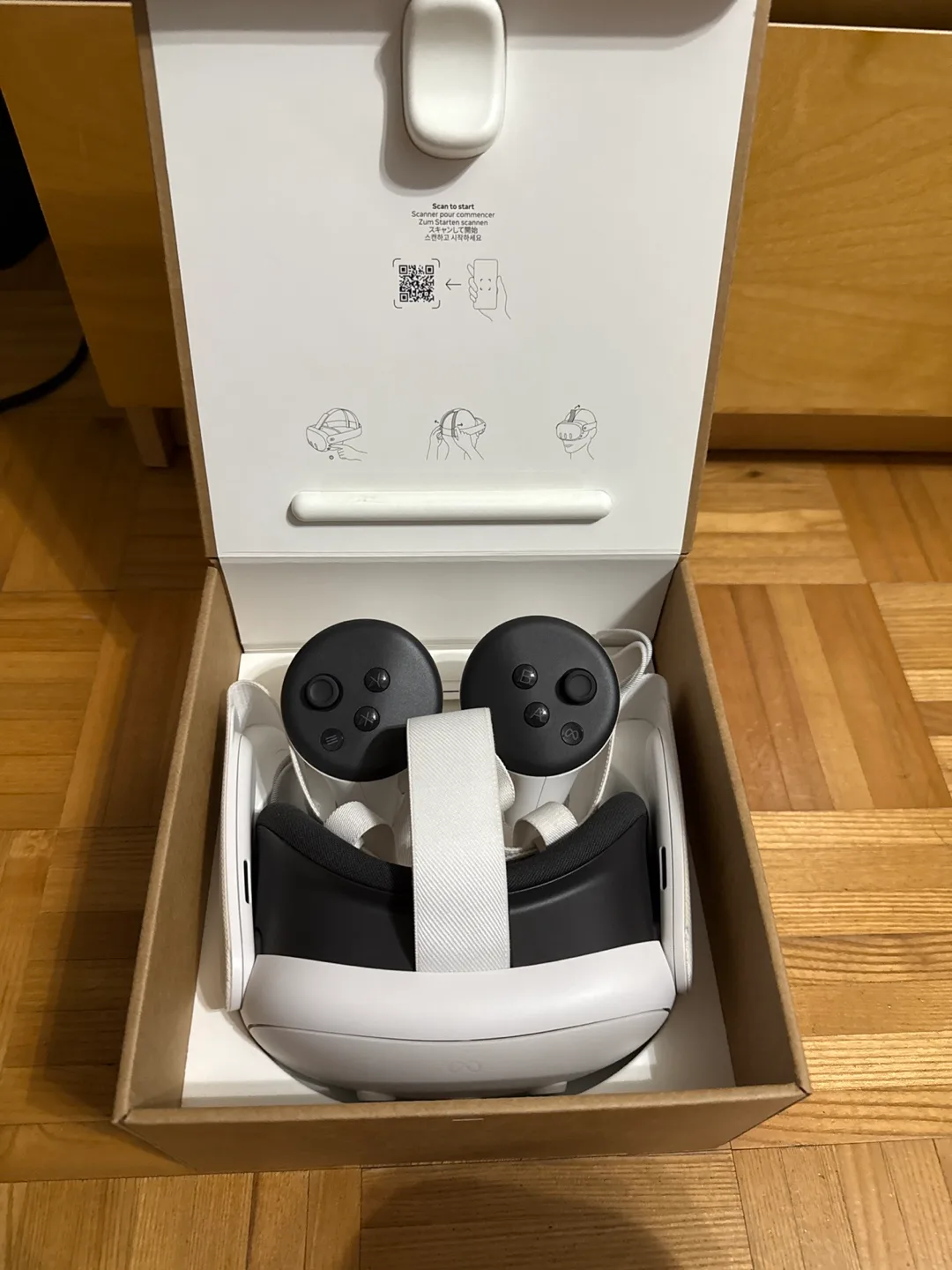 Like New Meta Quest 3 VR Headset thumbnail