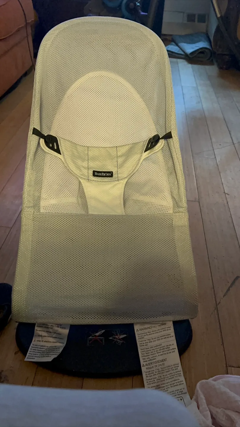 BabyBjörn Baby Bouncer - Light Grey mesh thumbnail