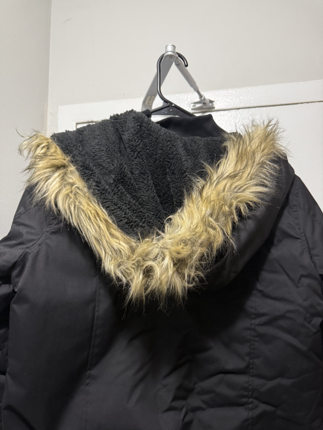 Black Winter Jacket - photo 3