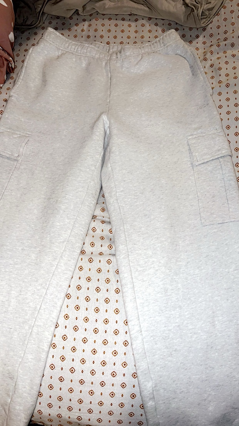 Aritzia TNA Cargo Sweatpants - light - photo 2