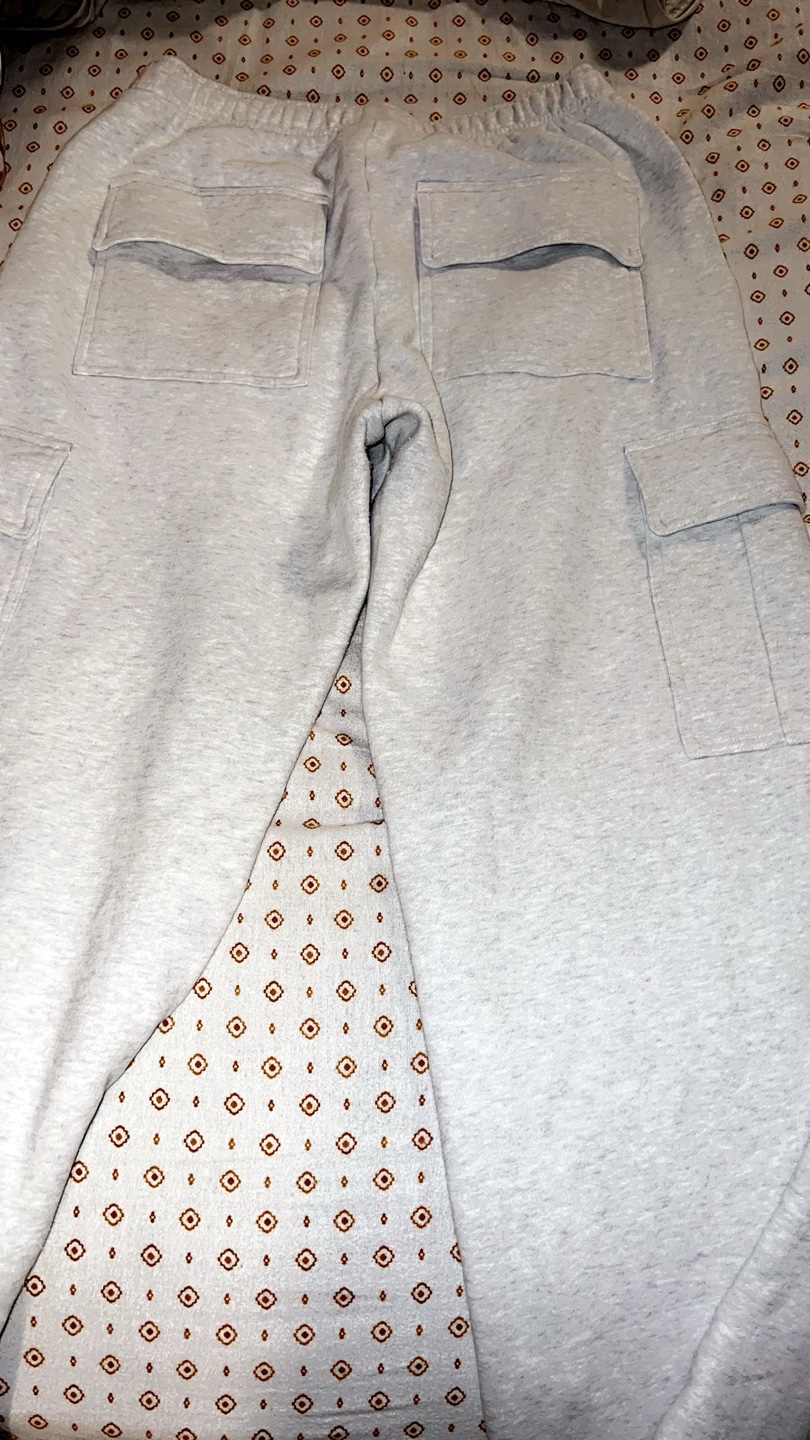 Aritzia TNA Cargo Sweatpants - light