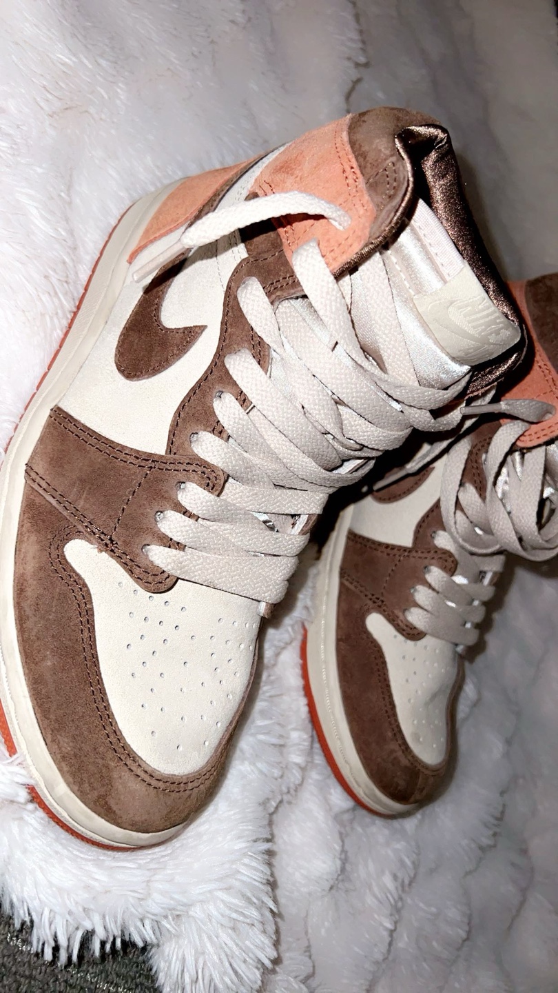 Nike Air Jordan 1 High - photo 2