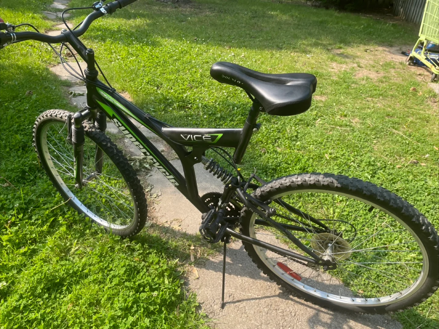 Adults MTB vice 18 speed full suspension thumbnail
