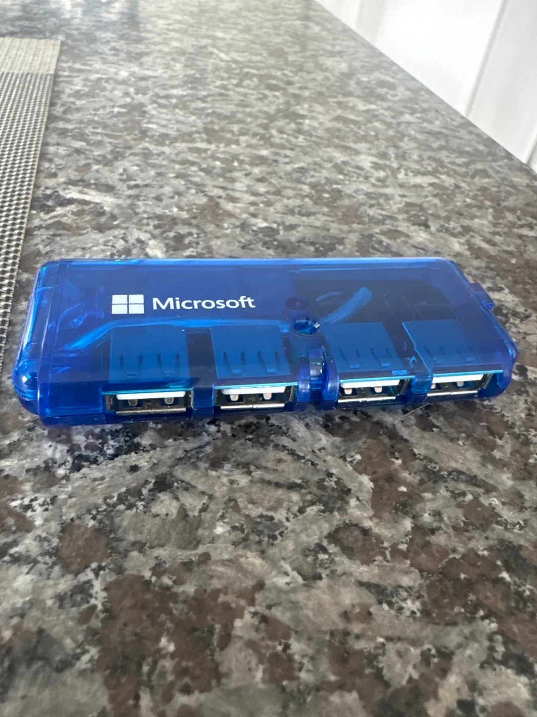 Microsoft USB Hub 🧡 thumbnail
