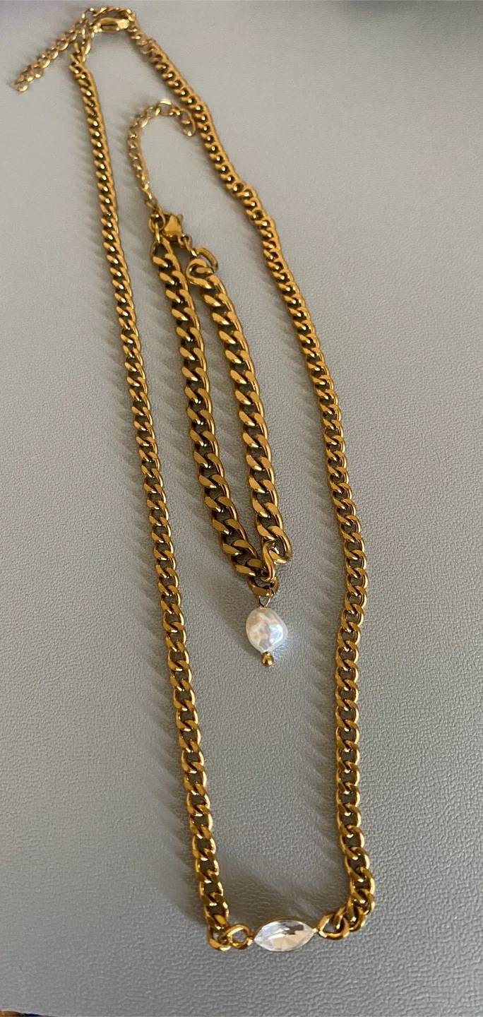Gold Chain Necklace with Pearl and Crystal thumbnail