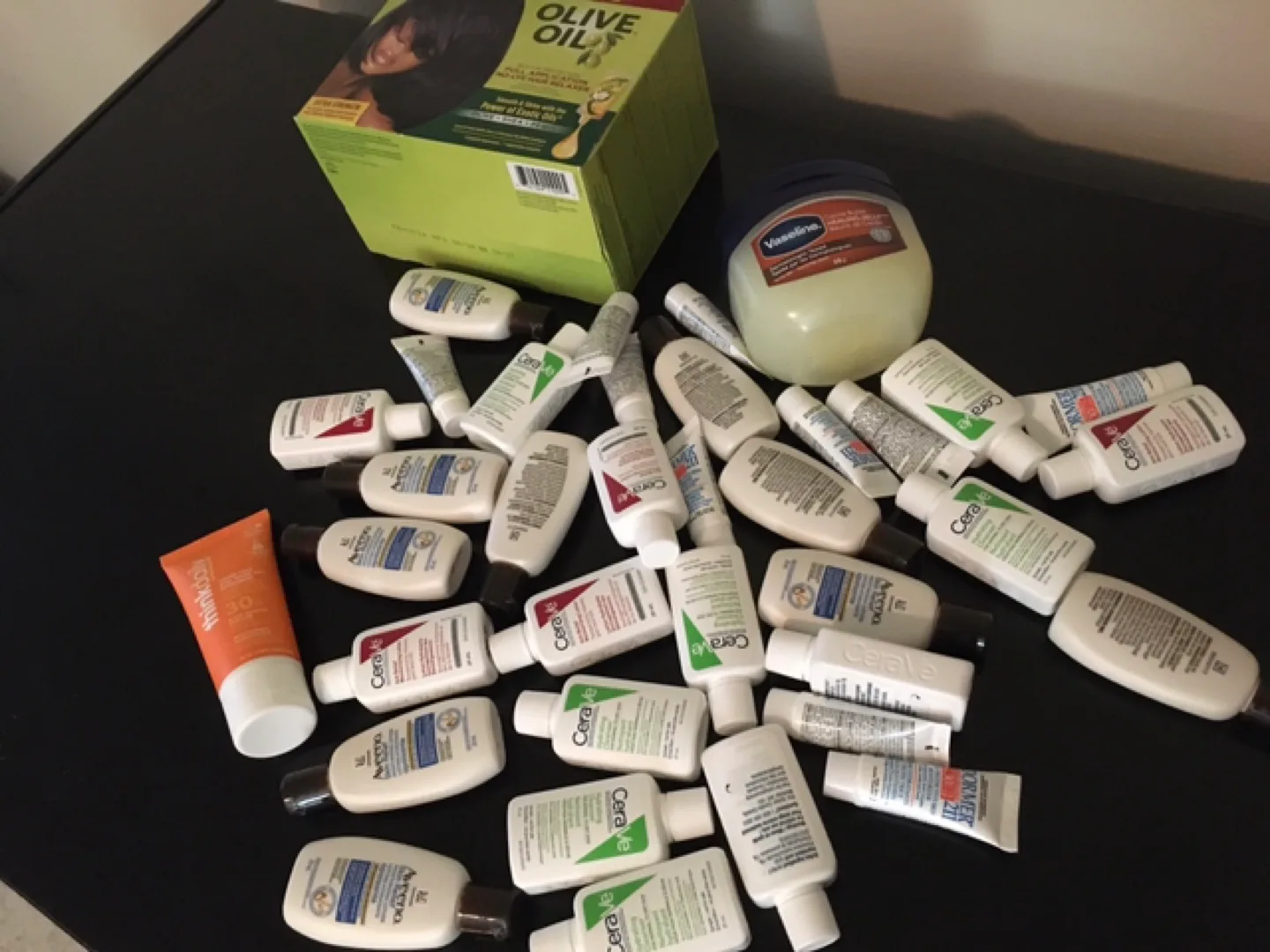 Lot of CeraVe, Vaseline, Thinkdaily Sunscreen thumbnail