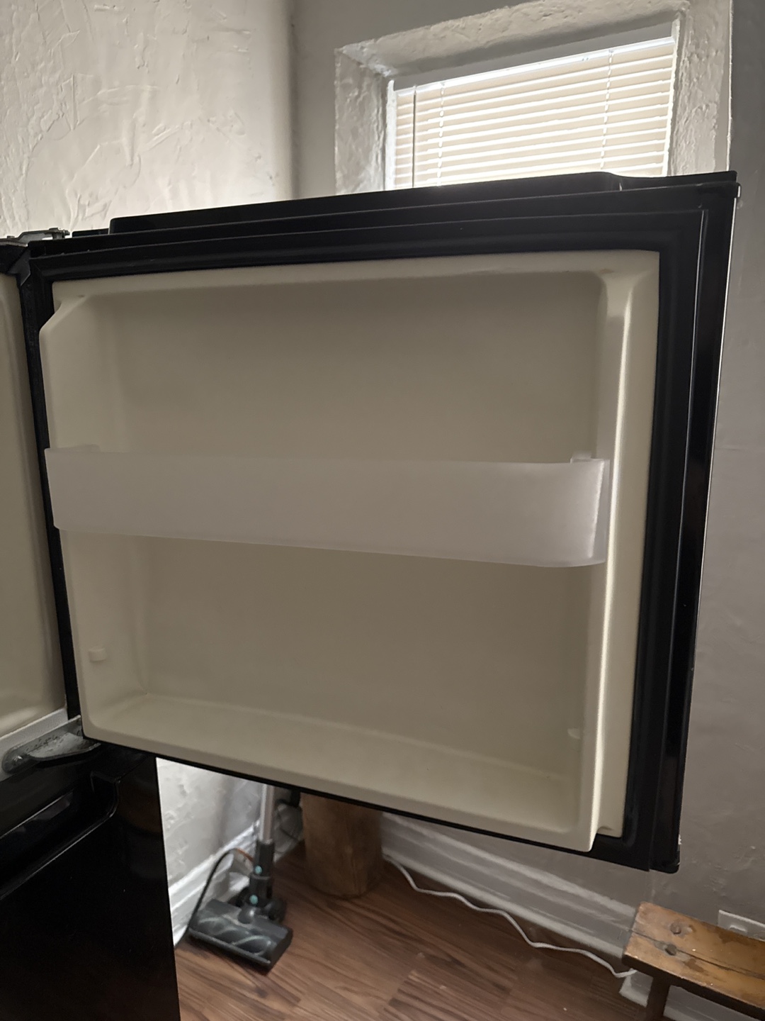 FREE Whirlpool Fridge/Freezer - photo 3