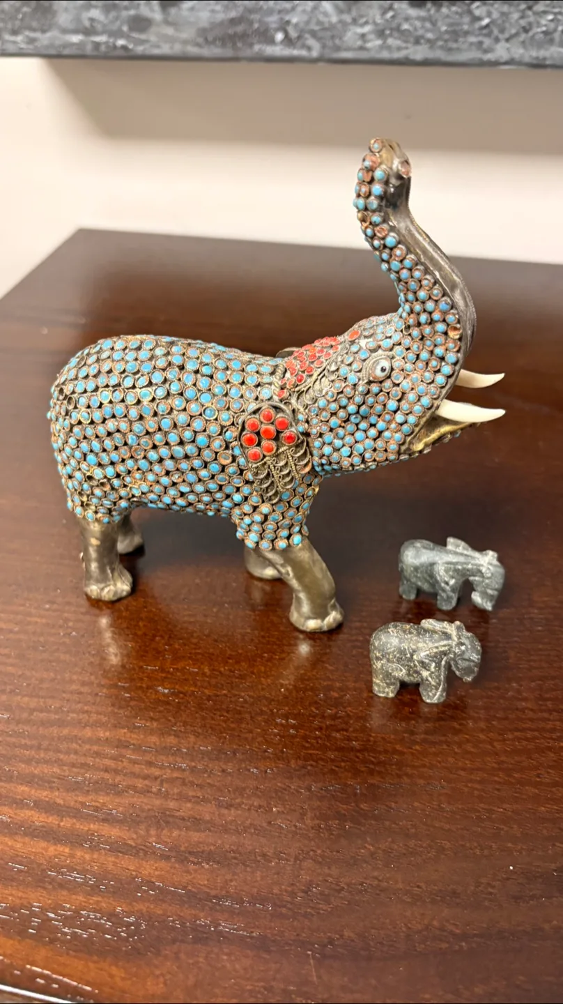 Elephant Figurines - Home Decor thumbnail