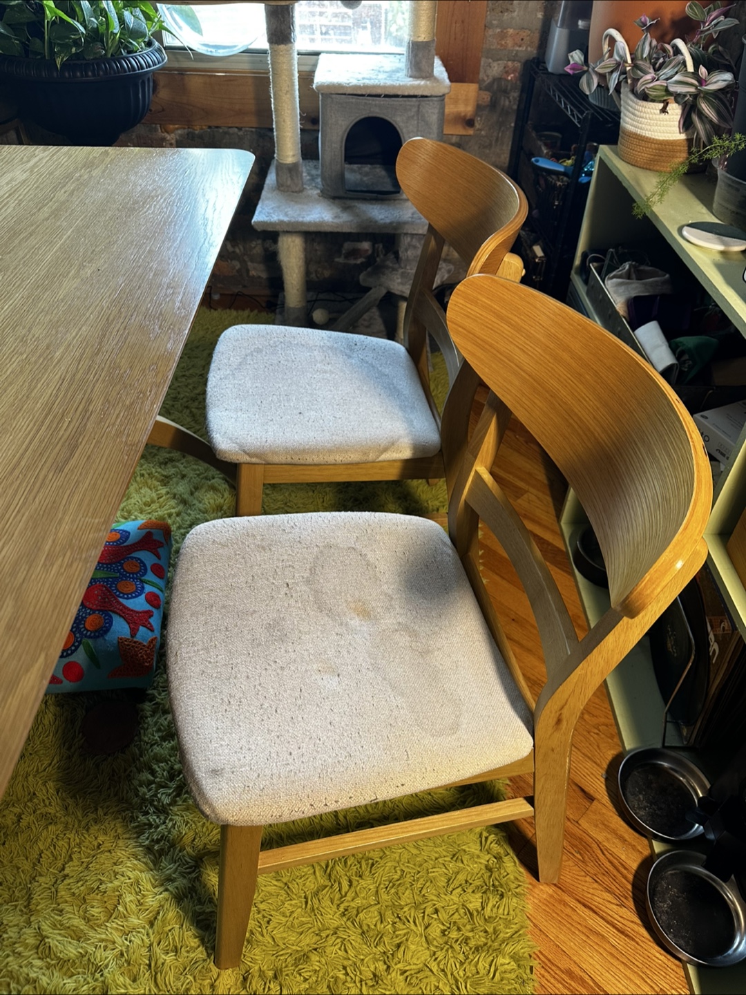 Dining table and 4 chairs - photo 3