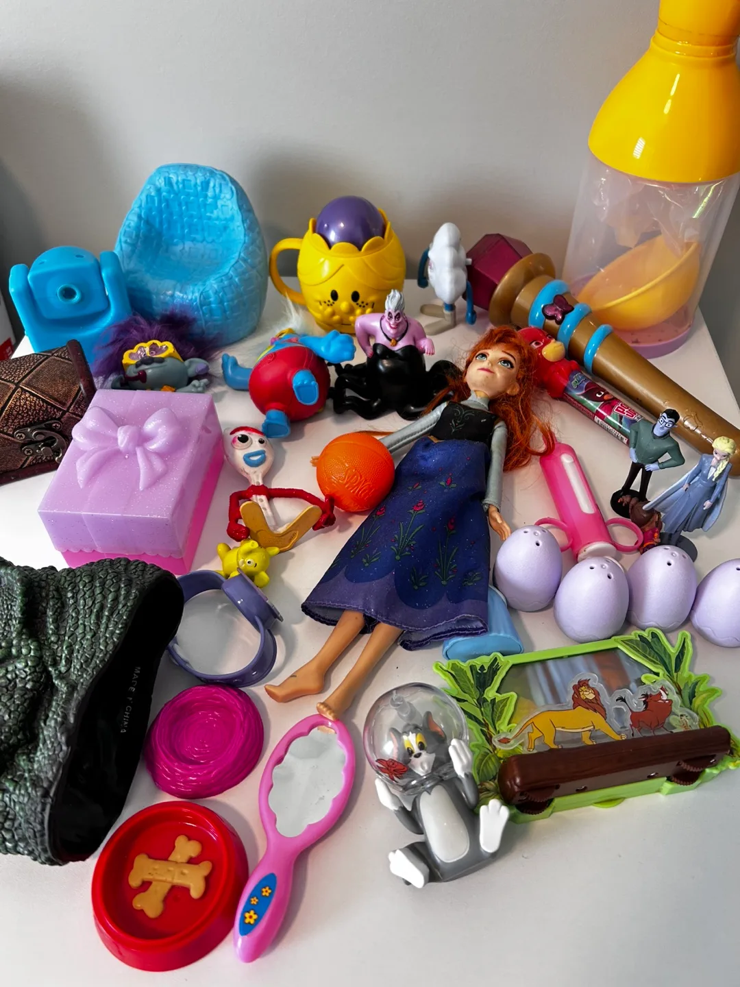 Mixed Lot of Toys thumbnail