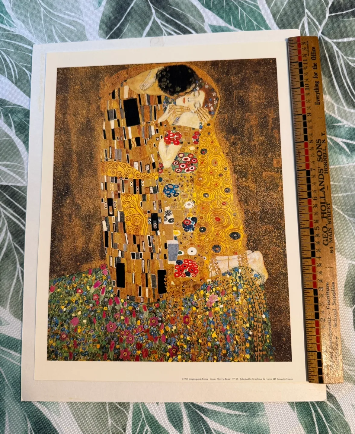 Gustav Klimt 'The Kiss' Art Print thumbnail