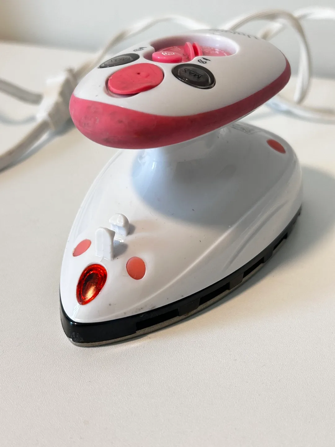 Unique Creativity Travel Iron thumbnail