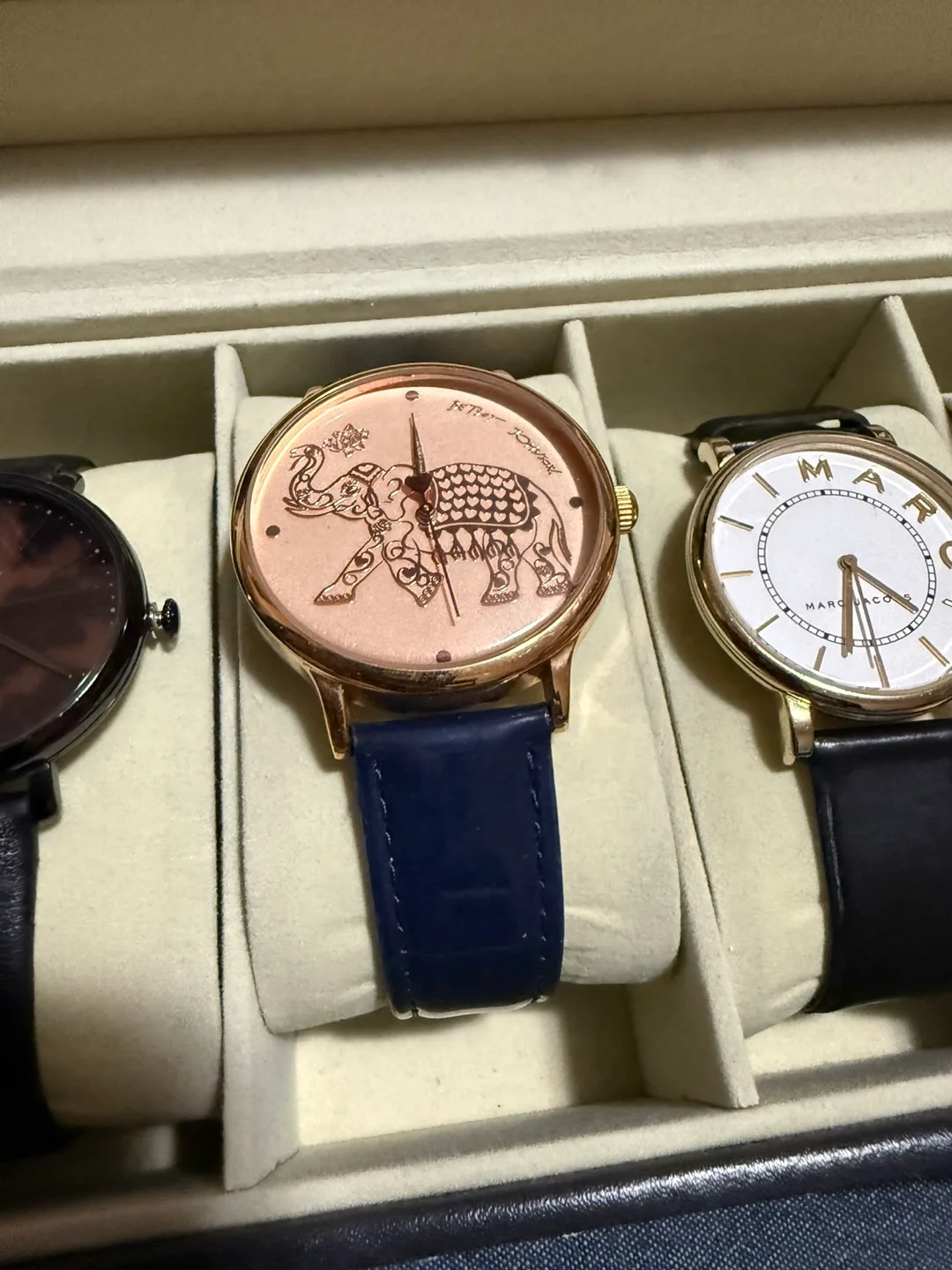 Ladies watches, different brands. image indicator(3)