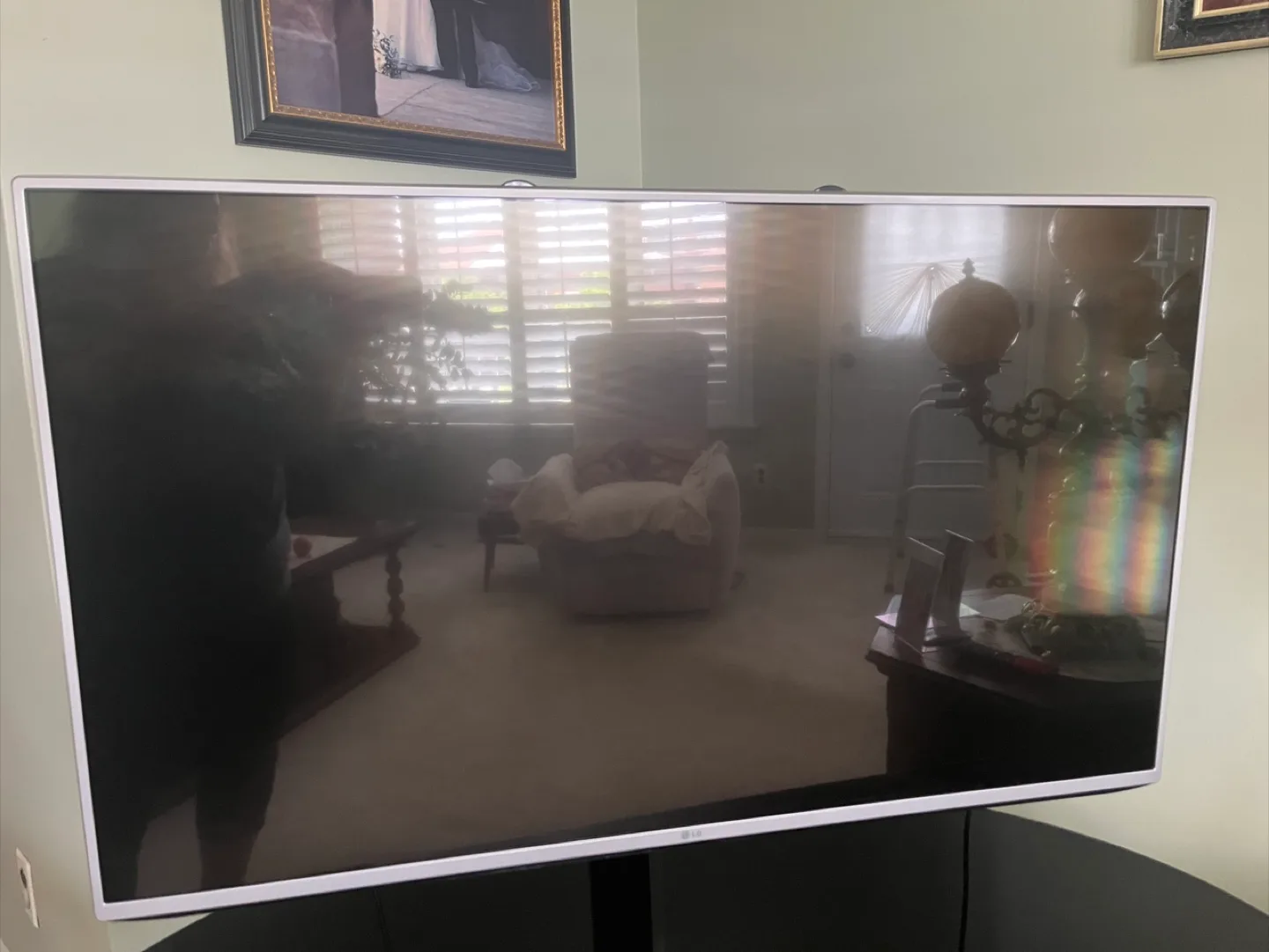 48in LG Television thumbnail