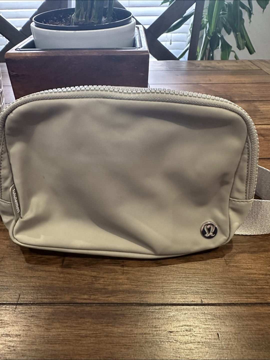 Lululemon Everywhere Belt Bag, Ash Grey