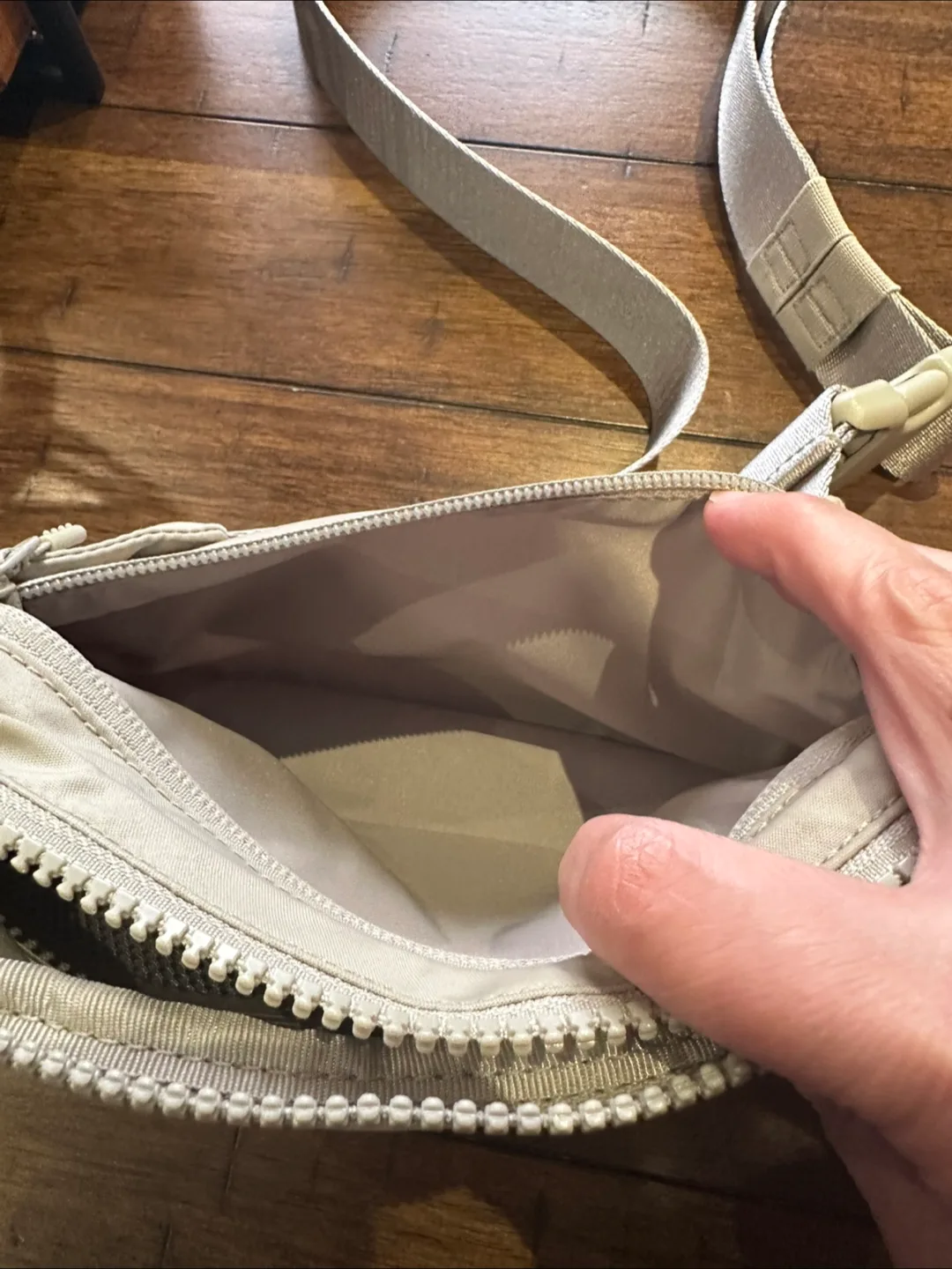 Lululemon Everywhere Belt Bag, Ash Grey image indicator(5)