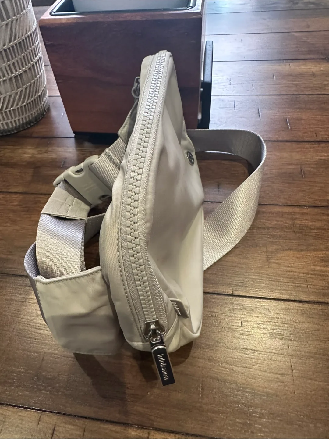 Lululemon Everywhere Belt Bag, Ash Grey image indicator(2)