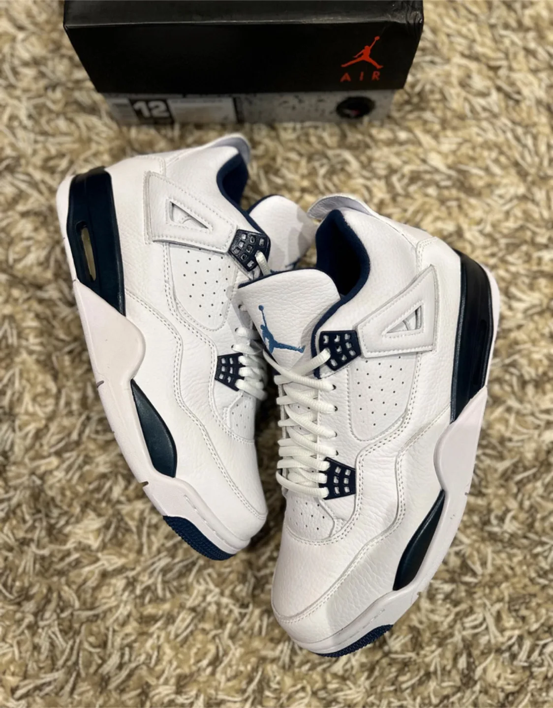 Air Jordan 4 Retro “Legends”(BRAND NEW) thumbnail