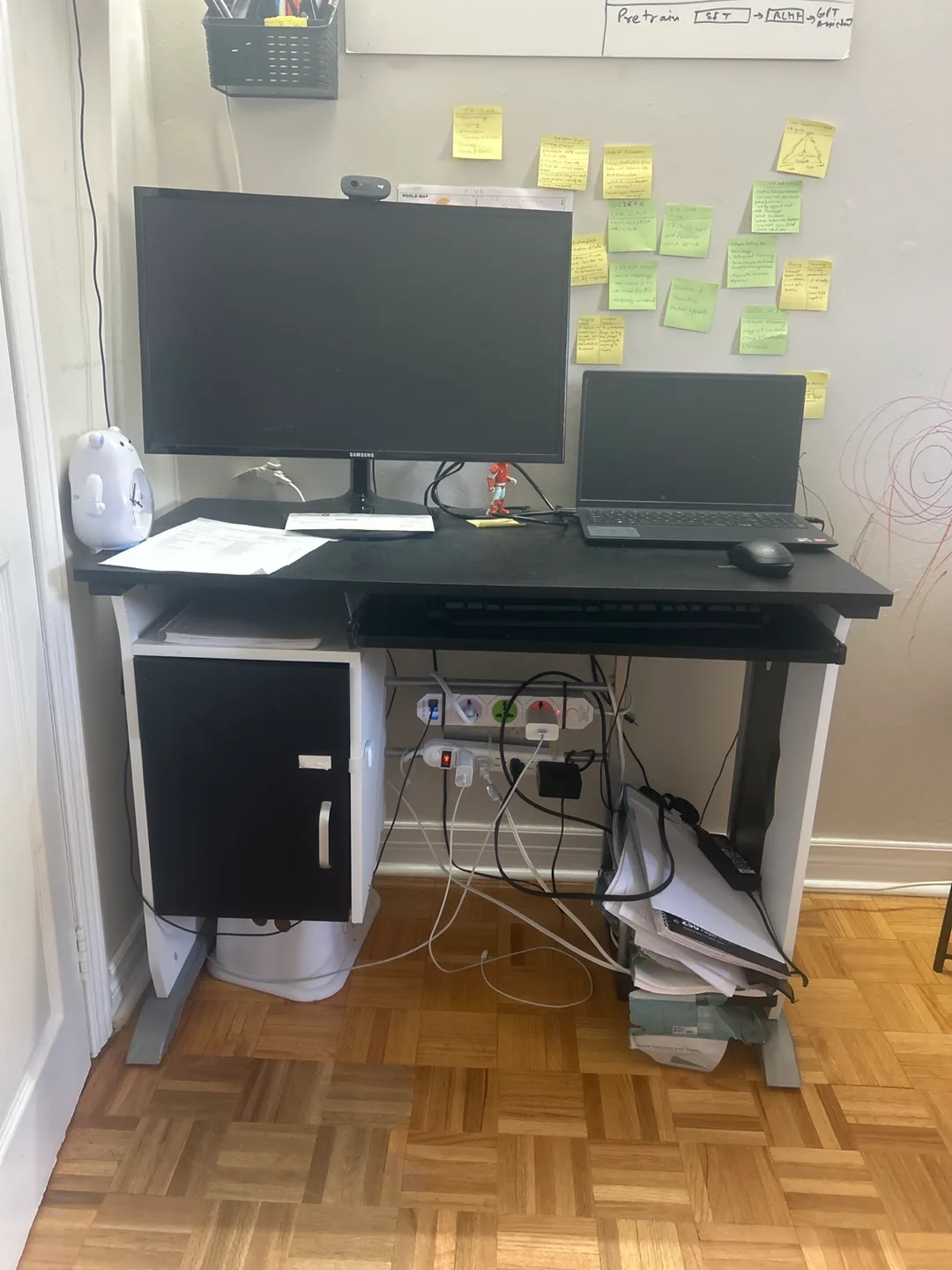 Black Computer Desk with Pull-Out Keyboard Tray thumbnail