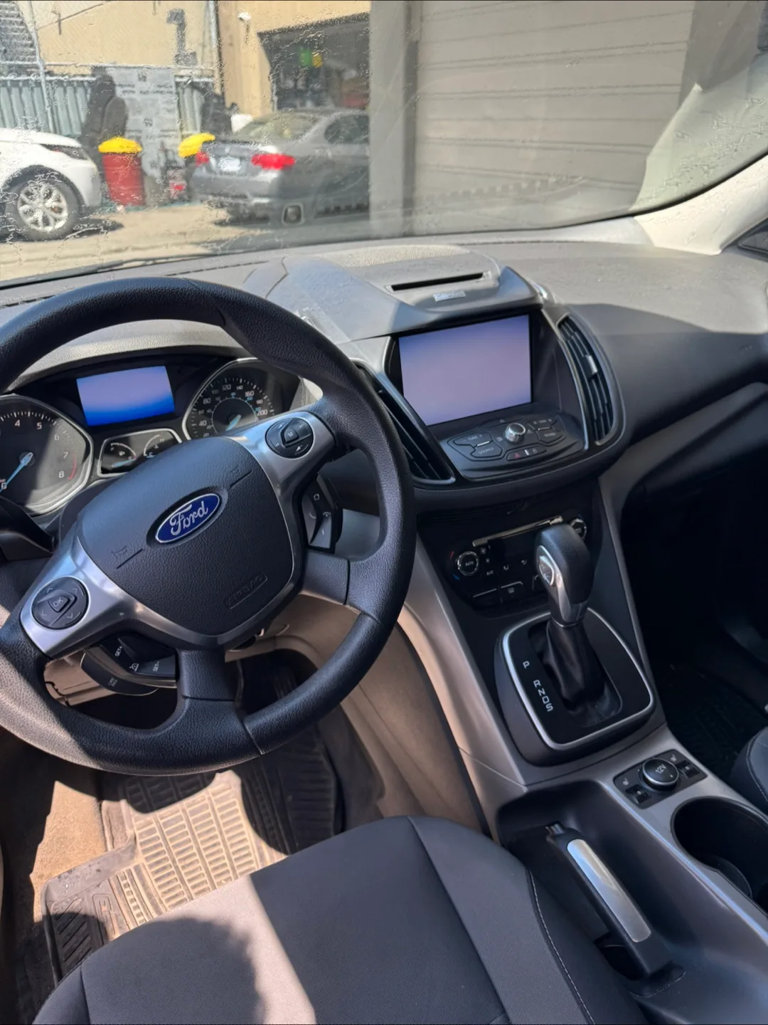 clean title 2015 ford escape image indicator(7)